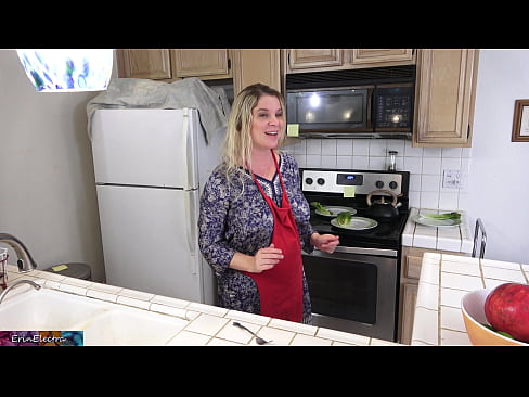❤️ Stepmom u munghje in cucina prima di a so data ️❌ Porno fb à noi % co.porngifmag-com.ru%